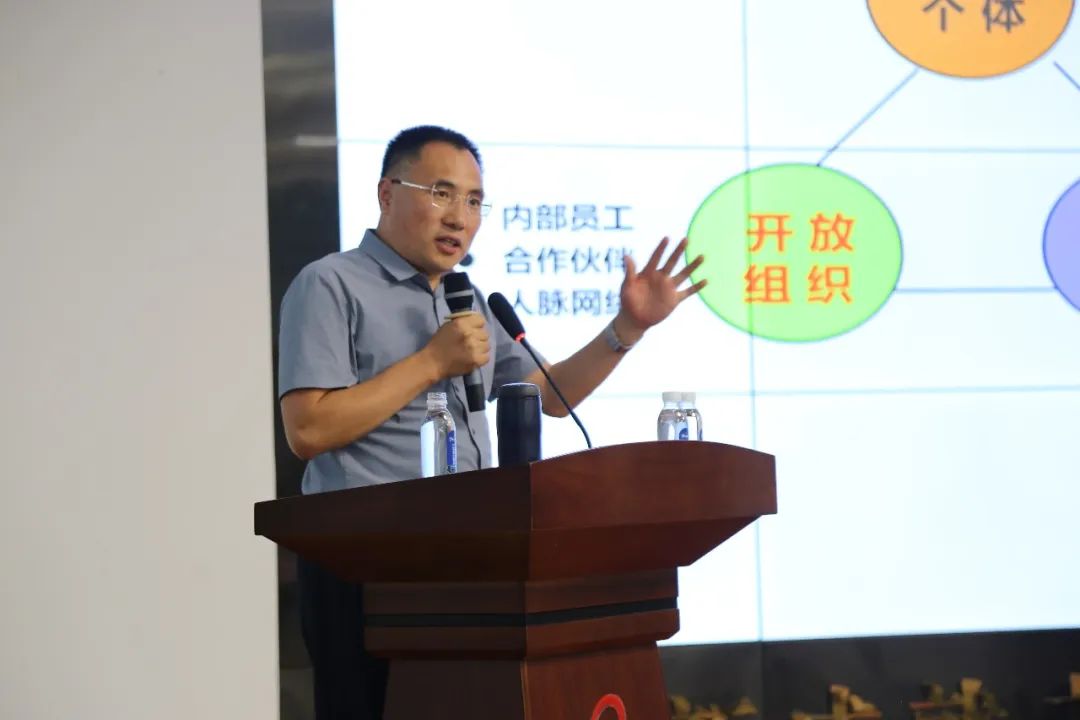 6892e37031835.jpg 640.jpg